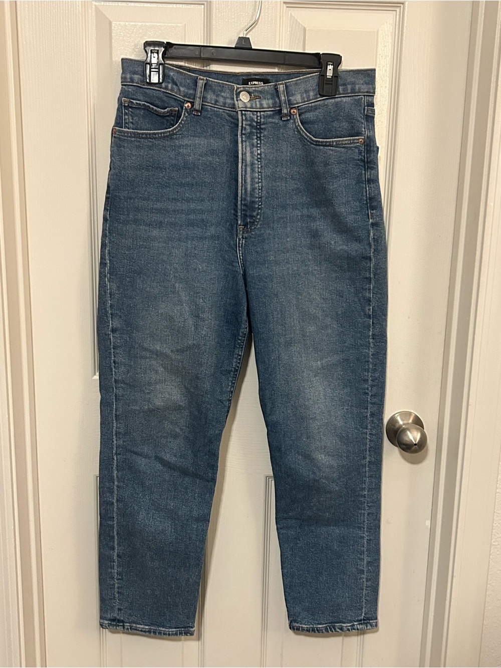 Express Super High Rise Mom Jeans size 12